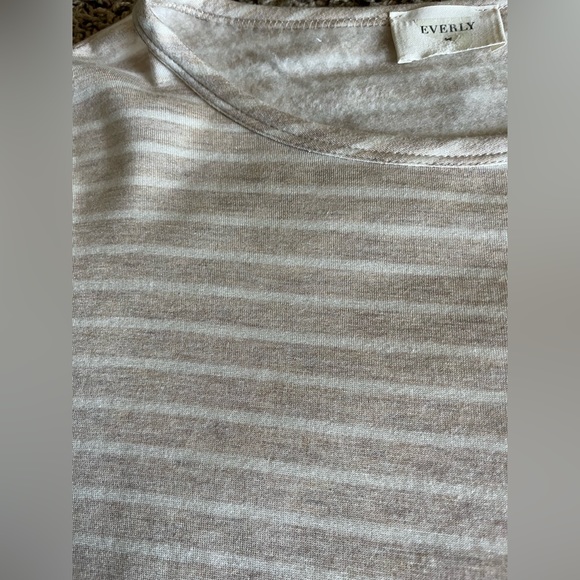 Long sleeve cream and white striped shirt - Picture 3 of 6